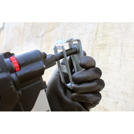 Obejma kablowa CHS pod osadzak/gwoździarkę. Rozmiar 40x87x35 50sztuk